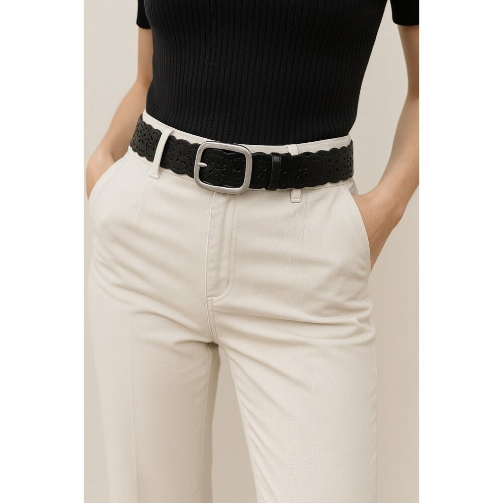 Black Leather Scalloped Cutout Belt Floral Laser Cut Silver Buckle Women Sze48in